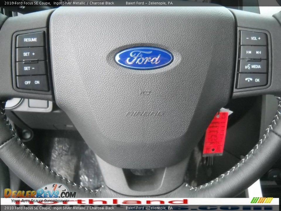 2010 Ford Focus SE Coupe Ingot Silver Metallic / Charcoal Black Photo #19