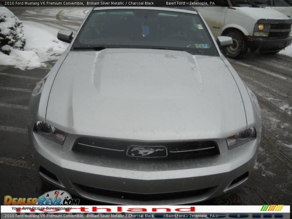 2010 Ford Mustang V6 Premium Convertible Brilliant Silver Metallic / Charcoal Black Photo #3