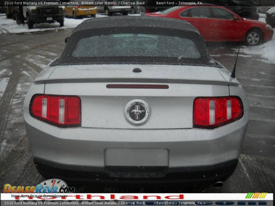 2010 Ford Mustang V6 Premium Convertible Brilliant Silver Metallic / Charcoal Black Photo #7