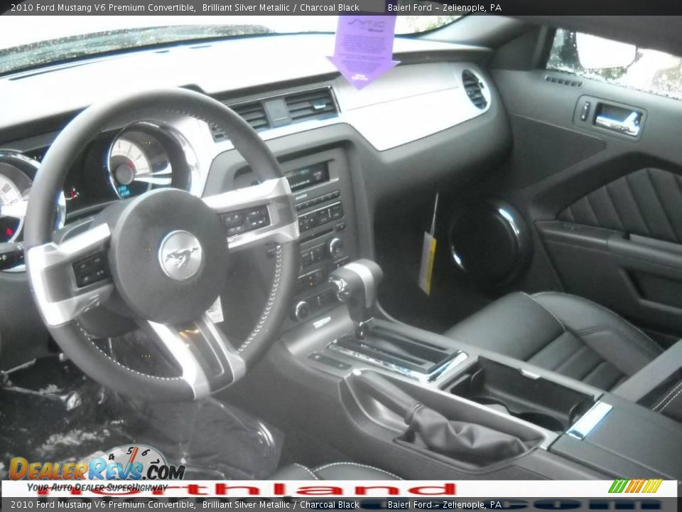 2010 Ford Mustang V6 Premium Convertible Brilliant Silver Metallic / Charcoal Black Photo #10