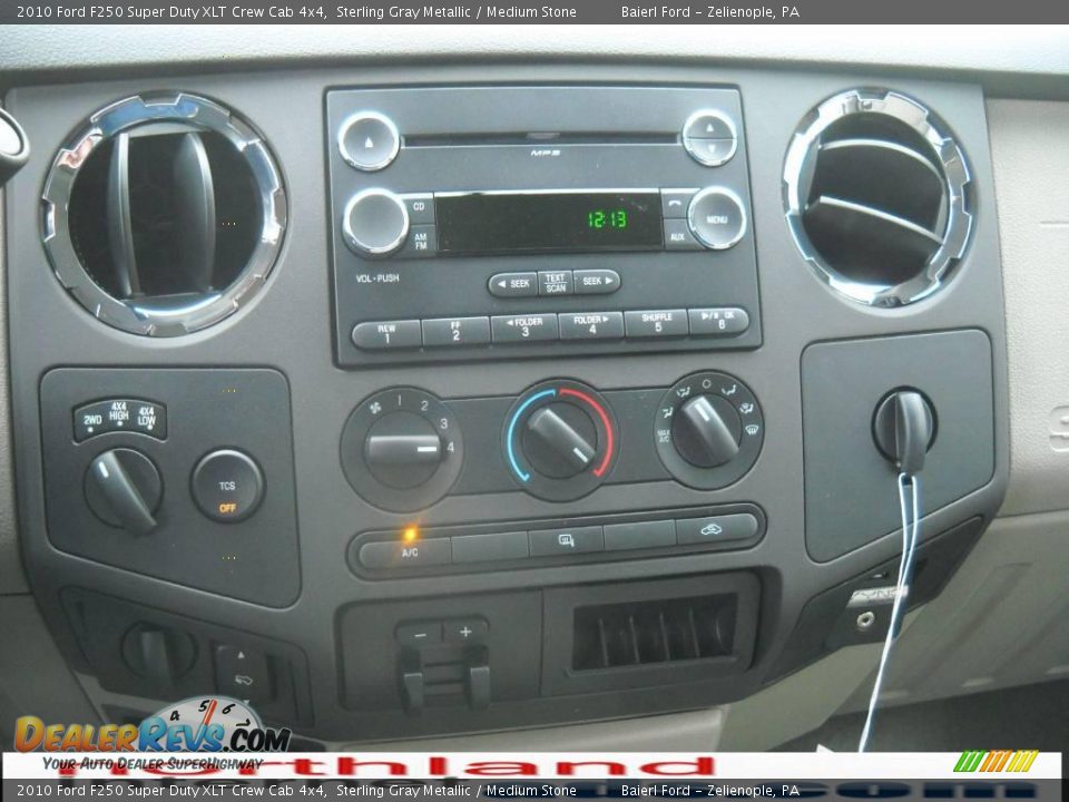 2010 Ford F250 Super Duty XLT Crew Cab 4x4 Sterling Gray Metallic / Medium Stone Photo #18