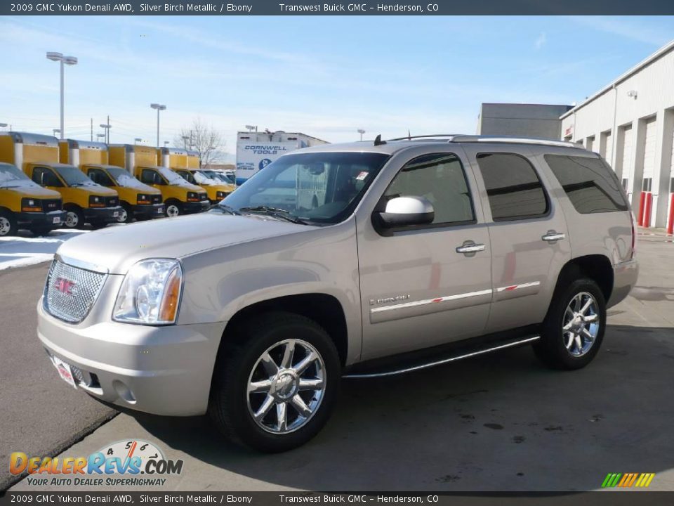 2009 GMC Yukon Denali AWD Silver Birch Metallic / Ebony Photo #3
