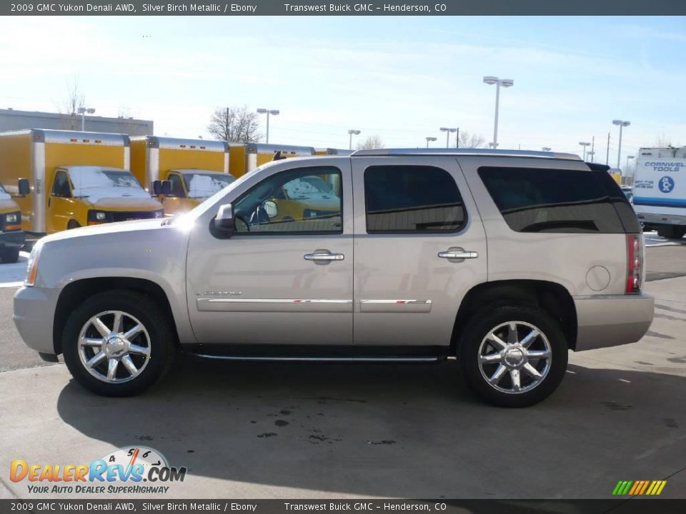 2009 GMC Yukon Denali AWD Silver Birch Metallic / Ebony Photo #4