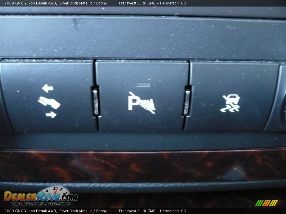 2009 GMC Yukon Denali AWD Silver Birch Metallic / Ebony Photo #16