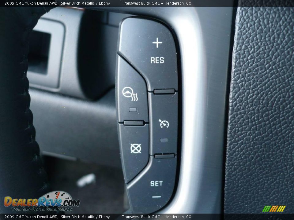 2009 GMC Yukon Denali AWD Silver Birch Metallic / Ebony Photo #19