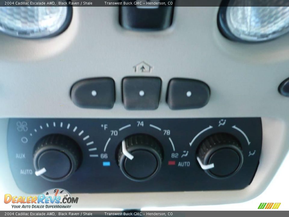 2004 Cadillac Escalade AWD Black Raven / Shale Photo #17