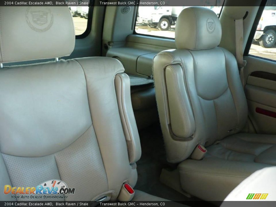 2004 Cadillac Escalade AWD Black Raven / Shale Photo #24