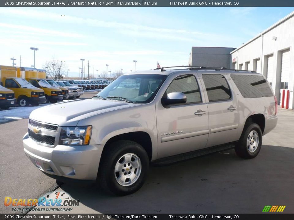 2009 Chevrolet Suburban LT 4x4 Silver Birch Metallic / Light Titanium/Dark Titanium Photo #3