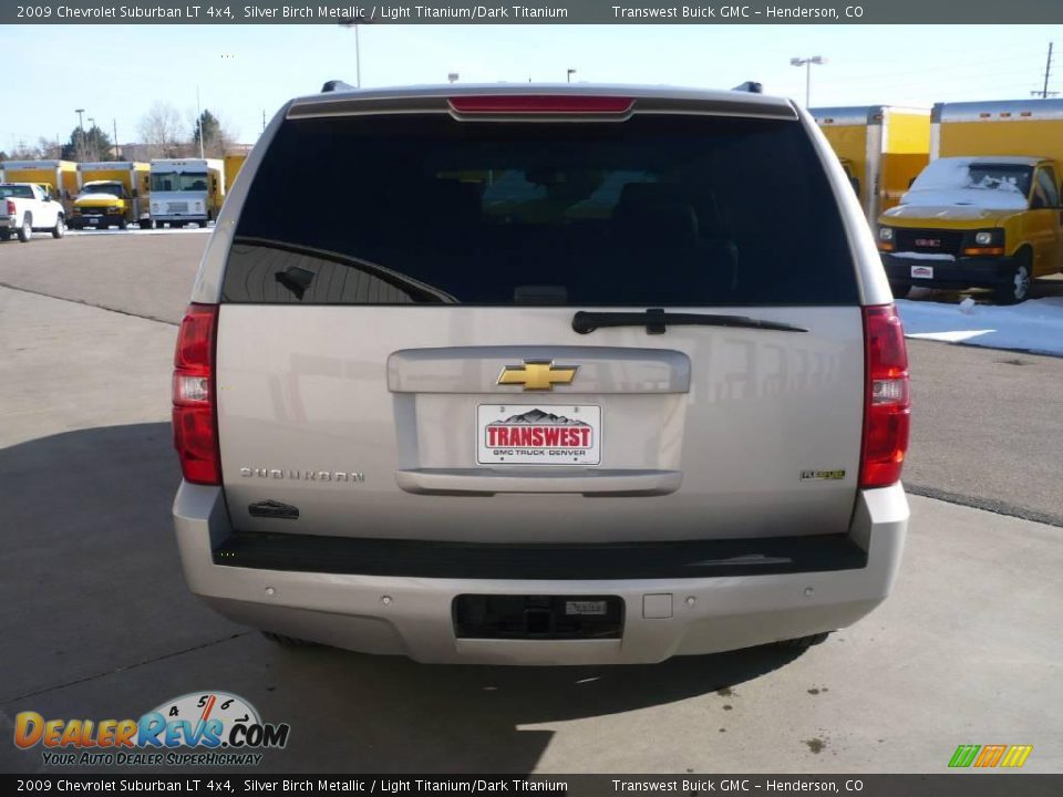 2009 Chevrolet Suburban LT 4x4 Silver Birch Metallic / Light Titanium/Dark Titanium Photo #5