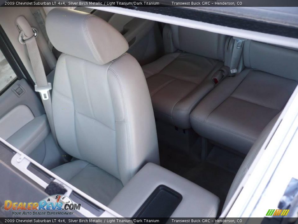 2009 Chevrolet Suburban LT 4x4 Silver Birch Metallic / Light Titanium/Dark Titanium Photo #9