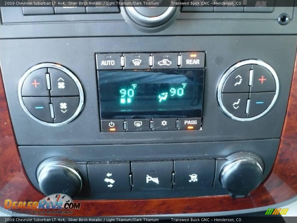 2009 Chevrolet Suburban LT 4x4 Silver Birch Metallic / Light Titanium/Dark Titanium Photo #14