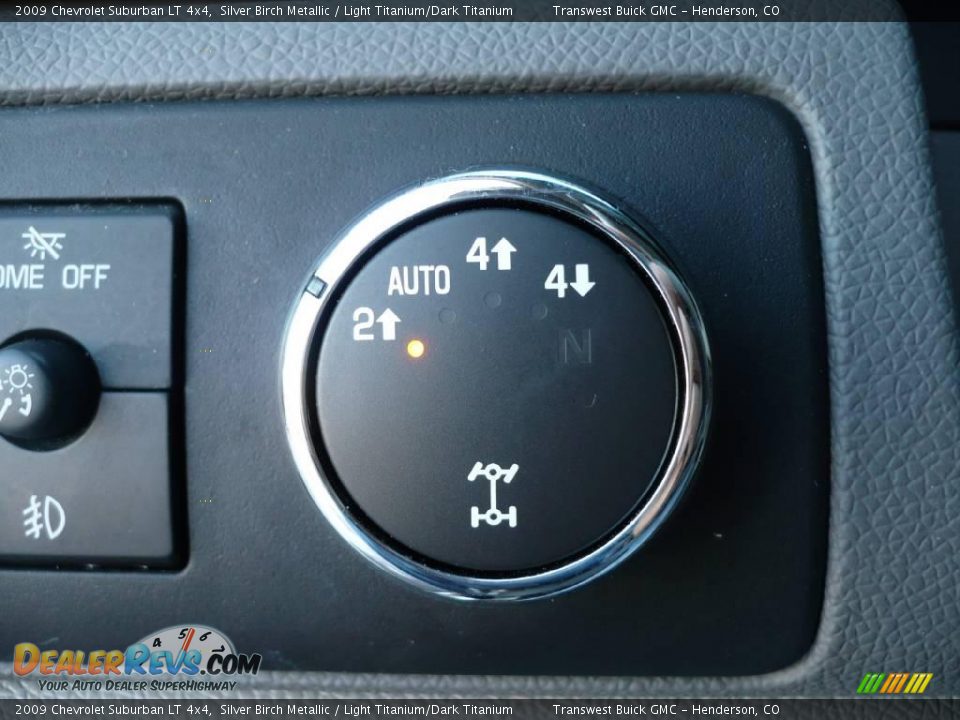 2009 Chevrolet Suburban LT 4x4 Silver Birch Metallic / Light Titanium/Dark Titanium Photo #16