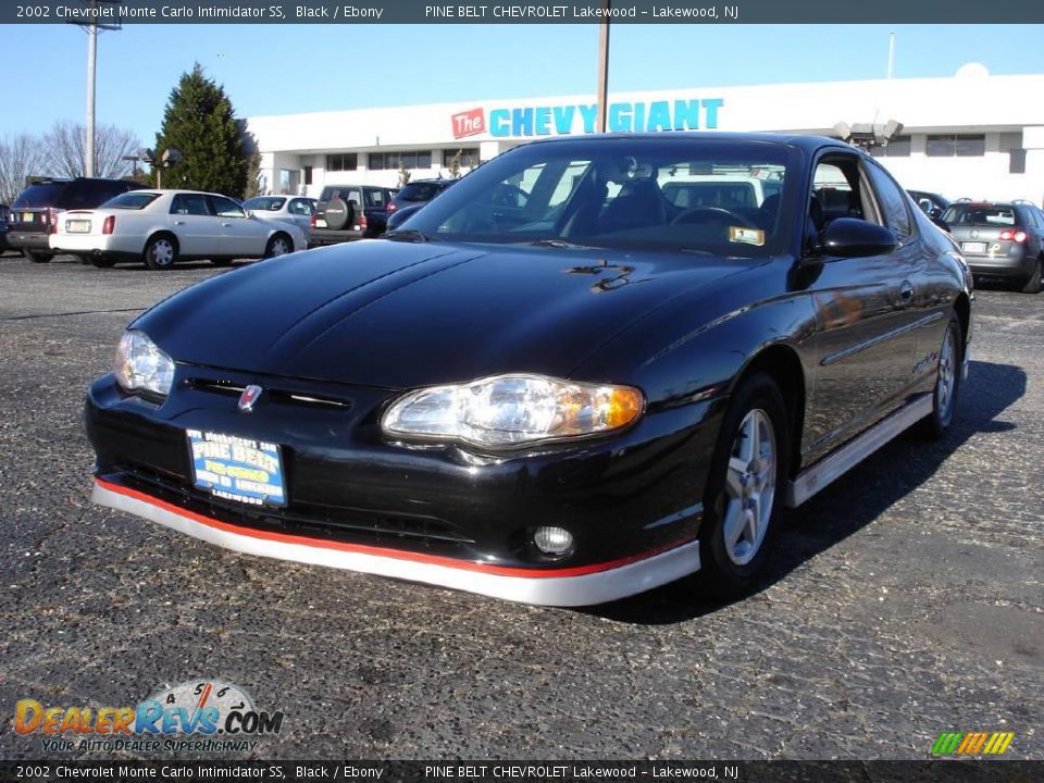Front 3/4 View of 2002 Chevrolet Monte Carlo Intimidator SS Photo #1