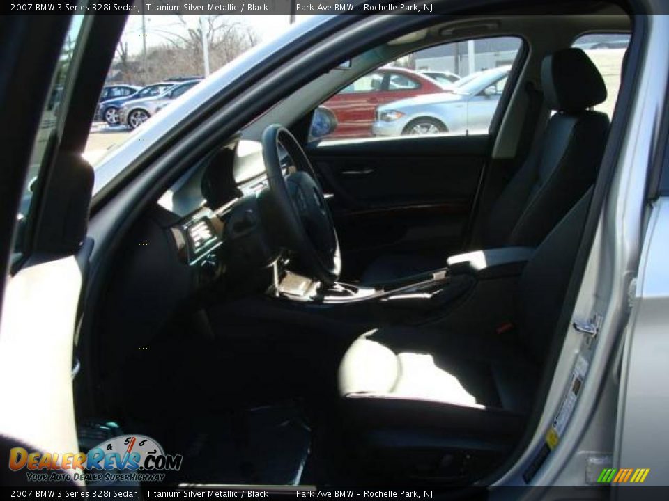 2007 BMW 3 Series 328i Sedan Titanium Silver Metallic / Black Photo #10
