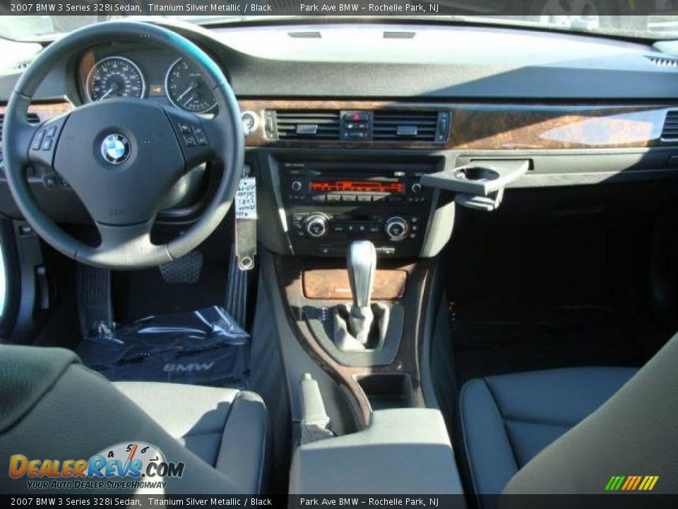 2007 BMW 3 Series 328i Sedan Titanium Silver Metallic / Black Photo #12