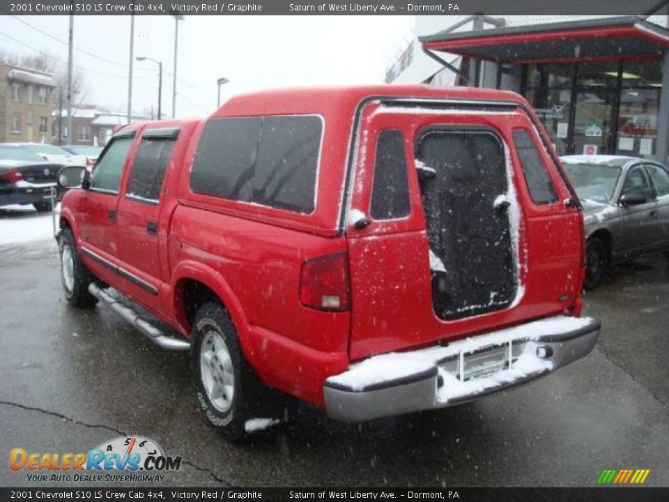 2001 Chevrolet S10 LS Crew Cab 4x4 Victory Red / Graphite Photo #2