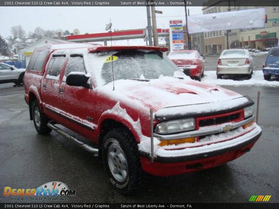 2001 Chevrolet S10 LS Crew Cab 4x4 Victory Red / Graphite Photo #5