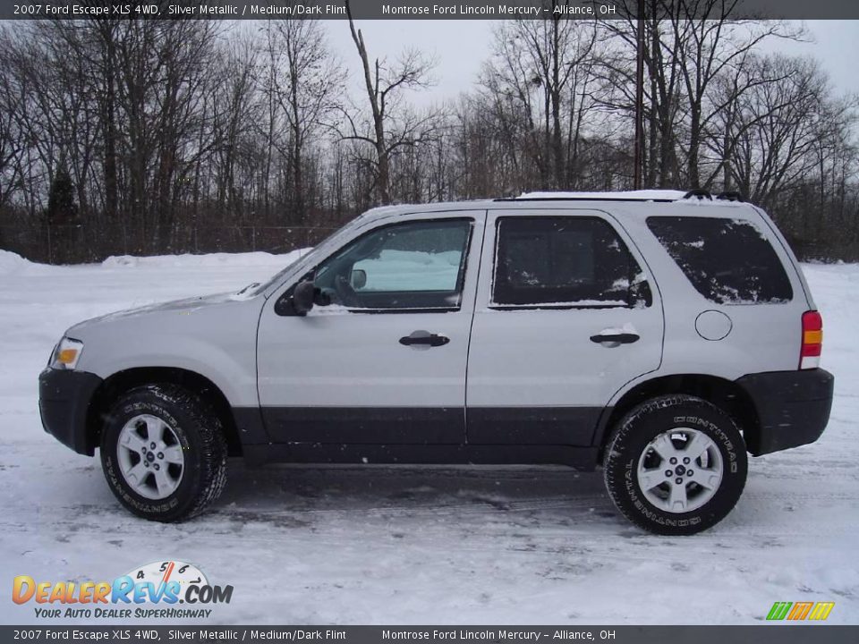 2007 Ford Escape XLS 4WD Silver Metallic / Medium/Dark Flint Photo #2