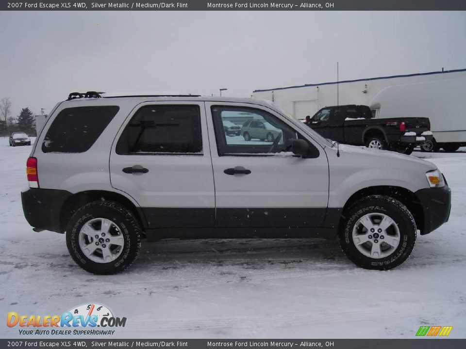 2007 Ford Escape XLS 4WD Silver Metallic / Medium/Dark Flint Photo #6