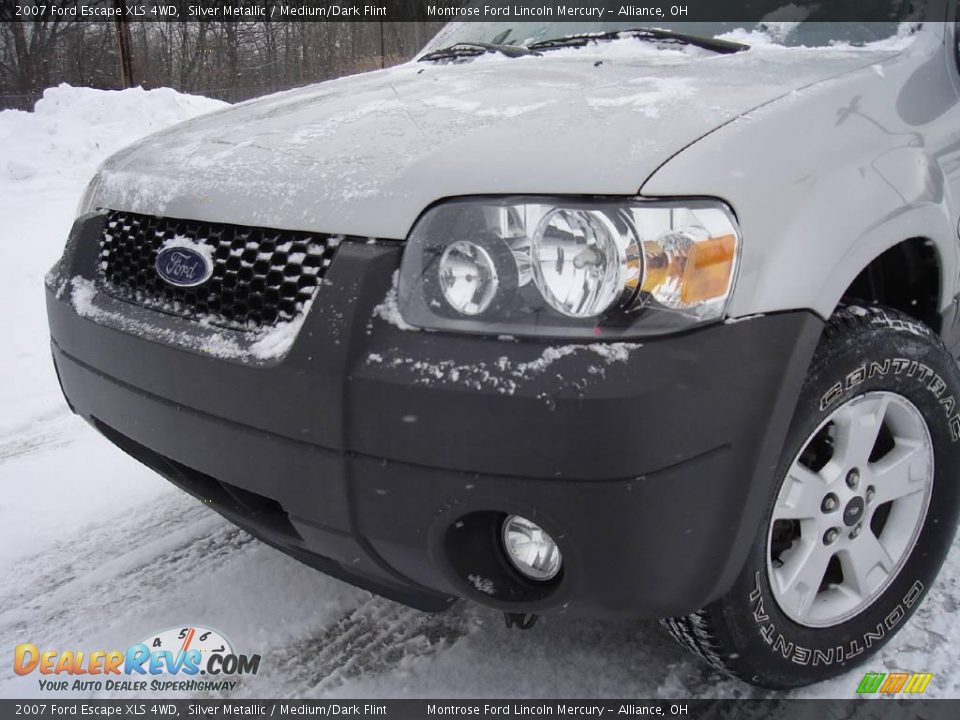 2007 Ford Escape XLS 4WD Silver Metallic / Medium/Dark Flint Photo #9