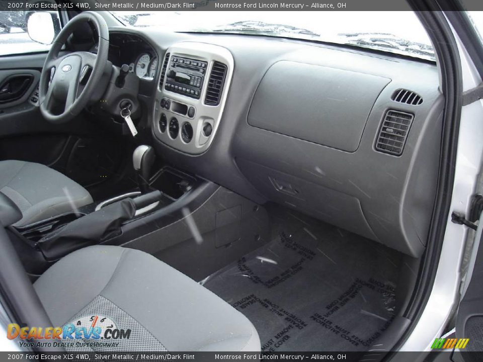 2007 Ford Escape XLS 4WD Silver Metallic / Medium/Dark Flint Photo #20
