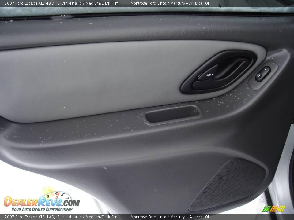 2007 Ford Escape XLS 4WD Silver Metallic / Medium/Dark Flint Photo #21