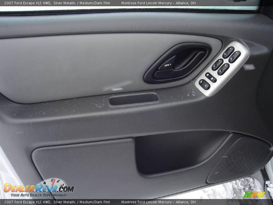 2007 Ford Escape XLS 4WD Silver Metallic / Medium/Dark Flint Photo #22