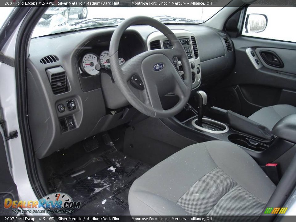 2007 Ford Escape XLS 4WD Silver Metallic / Medium/Dark Flint Photo #24