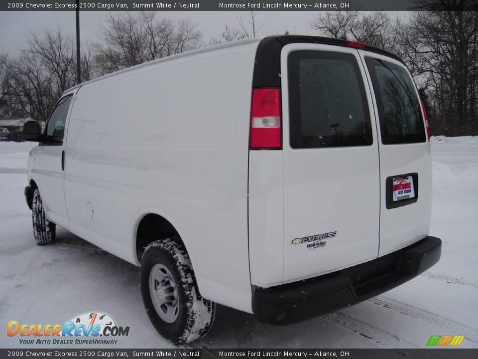2009 Chevrolet Express 2500 Cargo Van Summit White / Neutral Photo #3