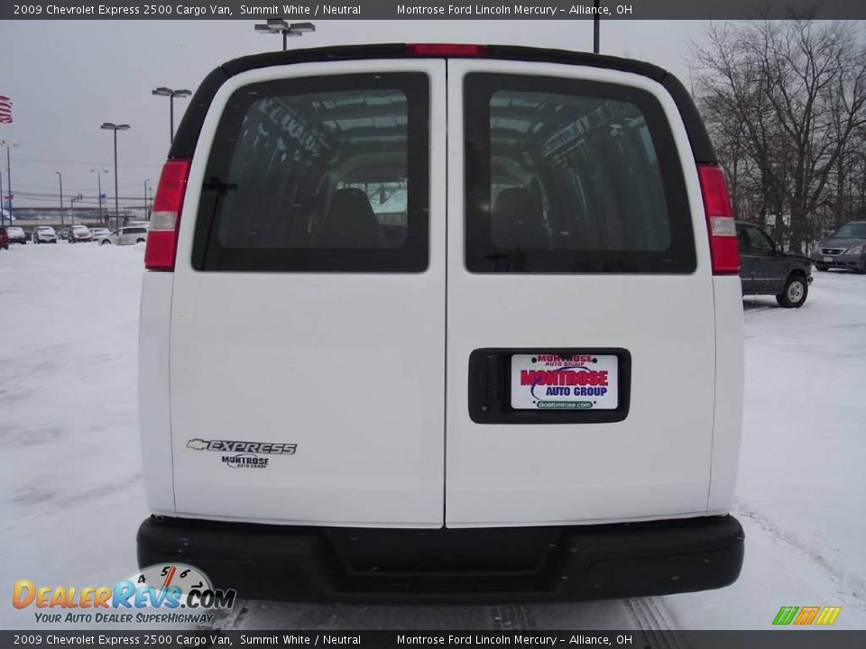 2009 Chevrolet Express 2500 Cargo Van Summit White / Neutral Photo #4