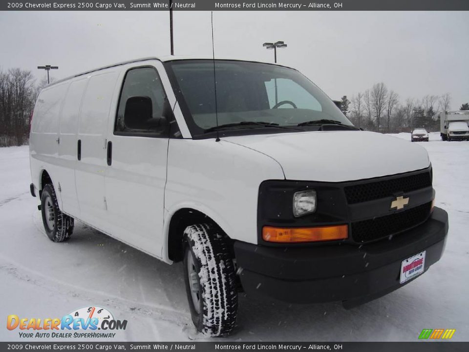 2009 Chevrolet Express 2500 Cargo Van Summit White / Neutral Photo #7