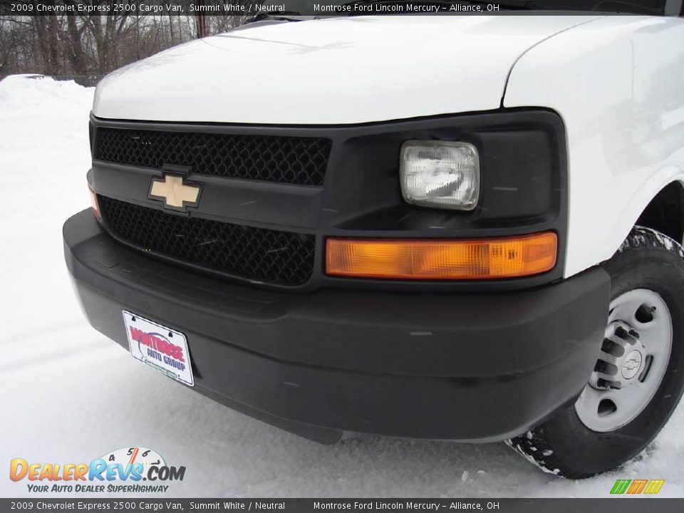 2009 Chevrolet Express 2500 Cargo Van Summit White / Neutral Photo #9