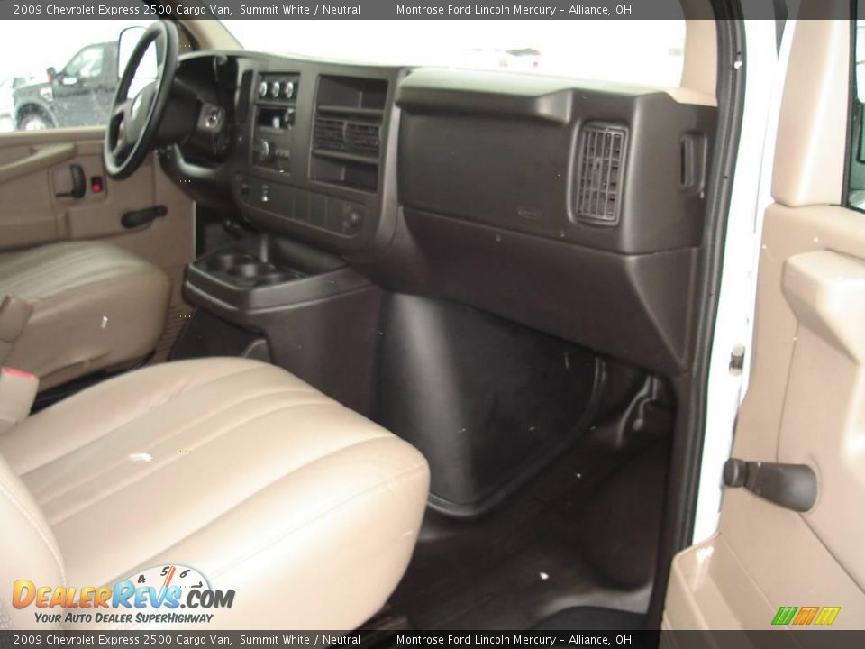 2009 Chevrolet Express 2500 Cargo Van Summit White / Neutral Photo #22