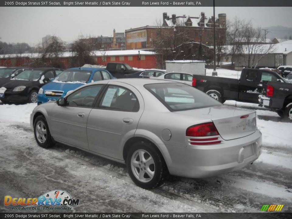 2005 Dodge Stratus SXT Sedan Bright Silver Metallic / Dark Slate Gray Photo #4