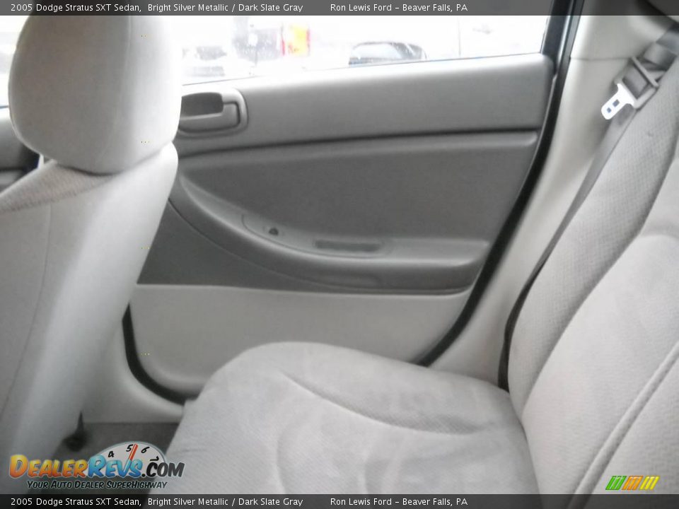 2005 Dodge Stratus SXT Sedan Bright Silver Metallic / Dark Slate Gray Photo #12
