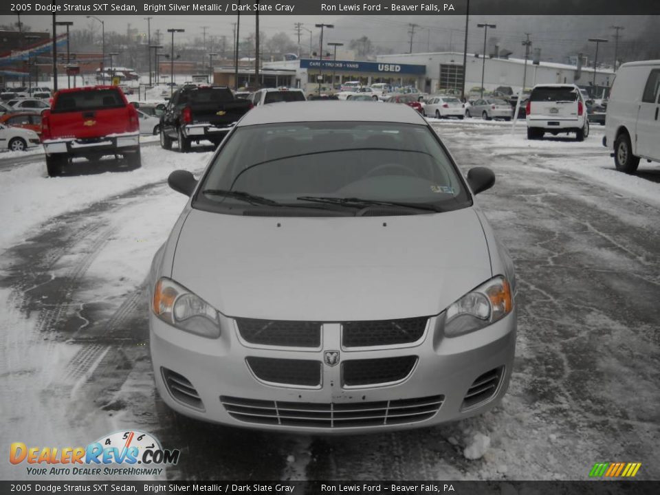 2005 Dodge Stratus SXT Sedan Bright Silver Metallic / Dark Slate Gray Photo #17