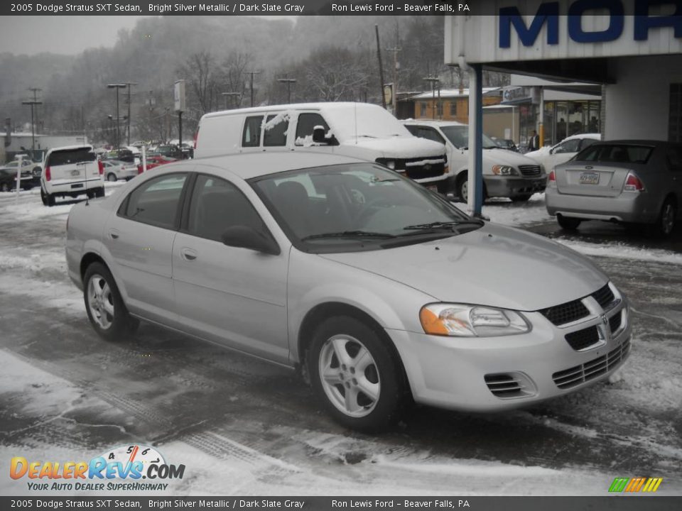 2005 Dodge Stratus SXT Sedan Bright Silver Metallic / Dark Slate Gray Photo #18