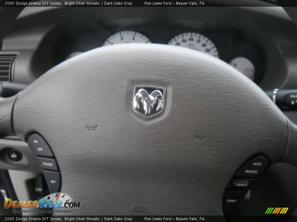 2005 Dodge Stratus SXT Sedan Bright Silver Metallic / Dark Slate Gray Photo #24