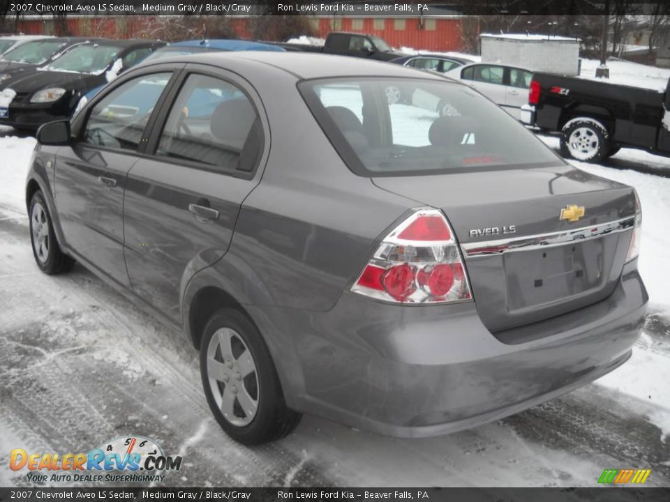 2007 Chevrolet Aveo LS Sedan Medium Gray / Black/Gray Photo #4