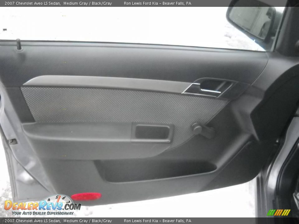 2007 Chevrolet Aveo LS Sedan Medium Gray / Black/Gray Photo #6