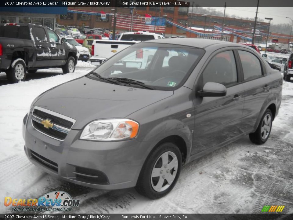 2007 Chevrolet Aveo LS Sedan Medium Gray / Black/Gray Photo #18