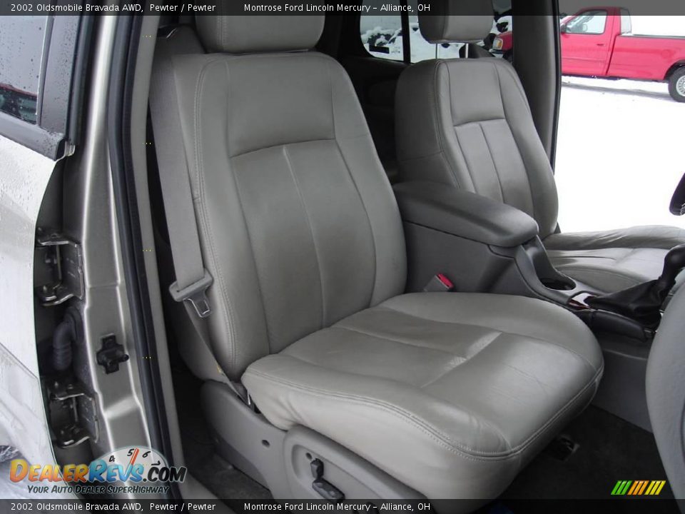 2002 Oldsmobile Bravada AWD Pewter / Pewter Photo #13