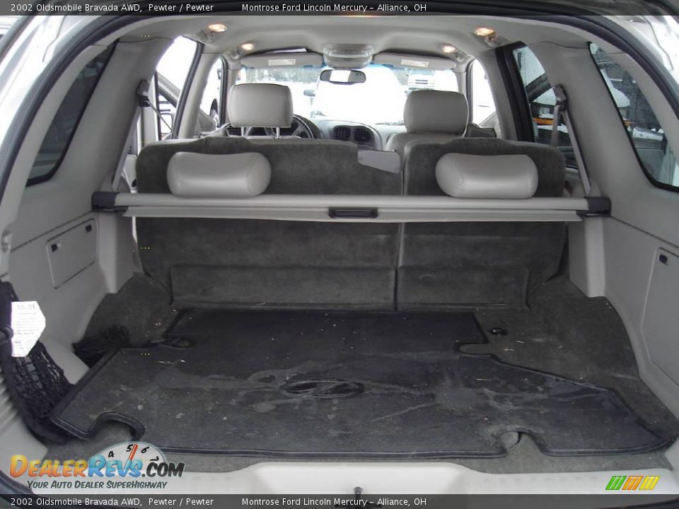 2002 Oldsmobile Bravada AWD Pewter / Pewter Photo #16