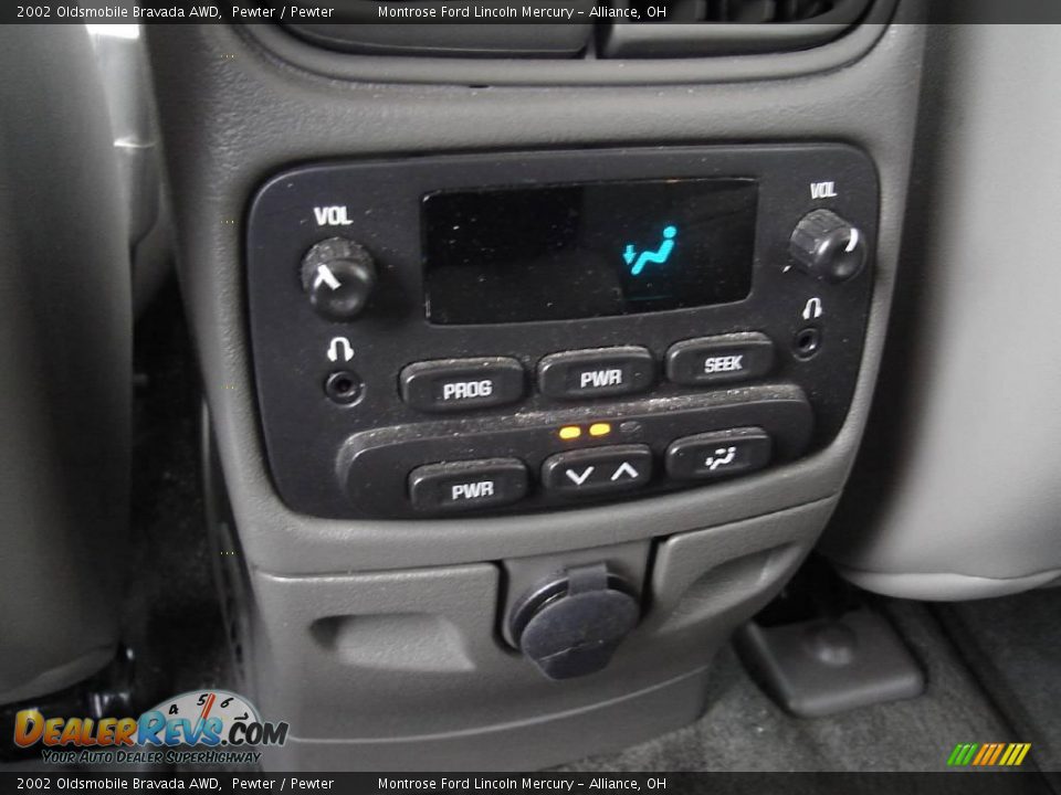 2002 Oldsmobile Bravada AWD Pewter / Pewter Photo #17