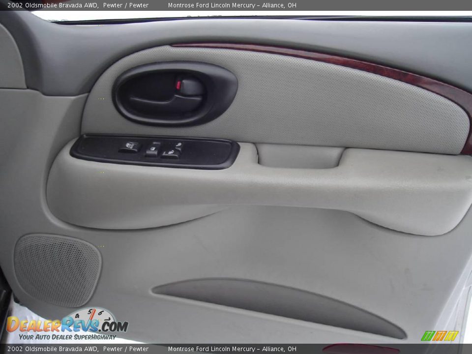 2002 Oldsmobile Bravada AWD Pewter / Pewter Photo #20