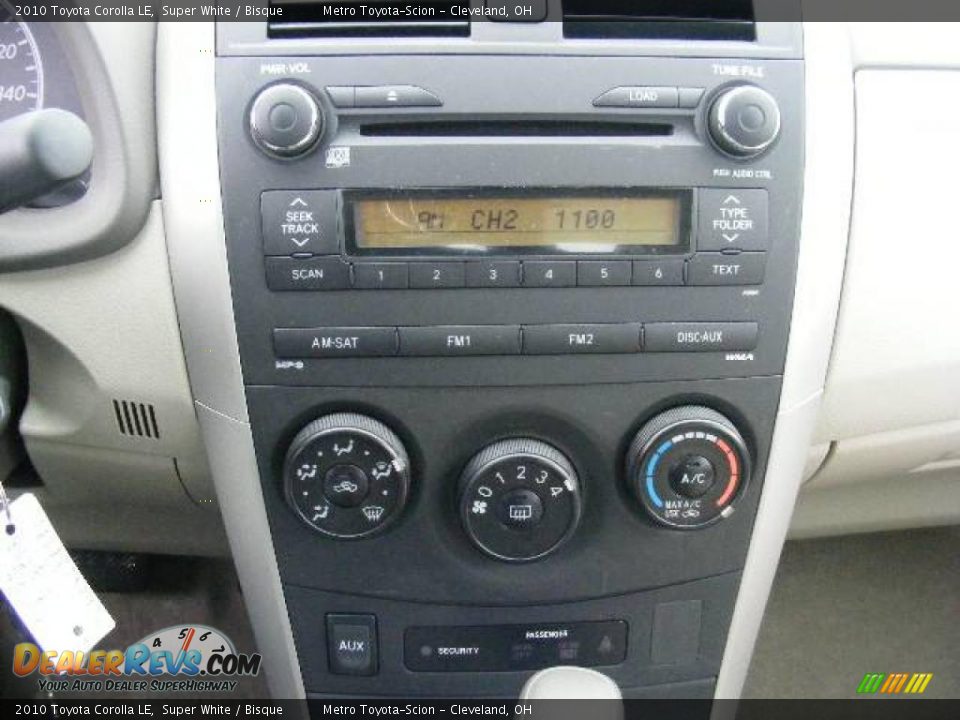 2010 Toyota Corolla LE Super White / Bisque Photo #18