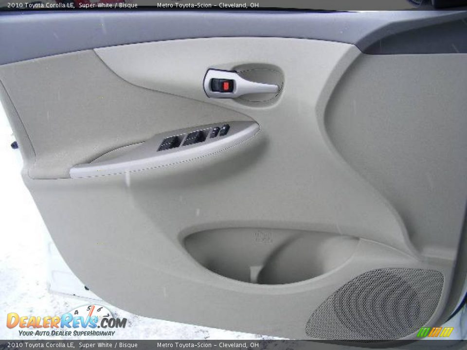 2010 Toyota Corolla LE Super White / Bisque Photo #22