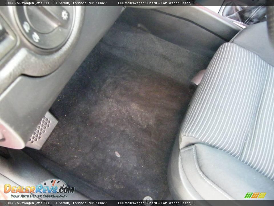 2004 Volkswagen Jetta GLI 1.8T Sedan Tornado Red / Black Photo #16