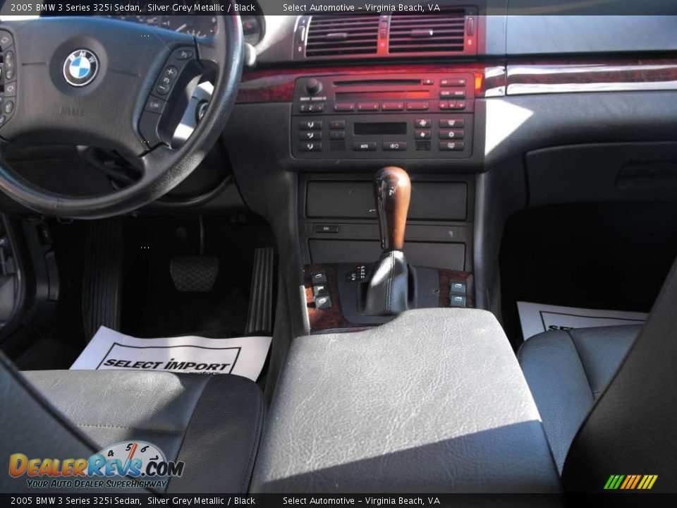 2005 BMW 3 Series 325i Sedan Silver Grey Metallic / Black Photo #14