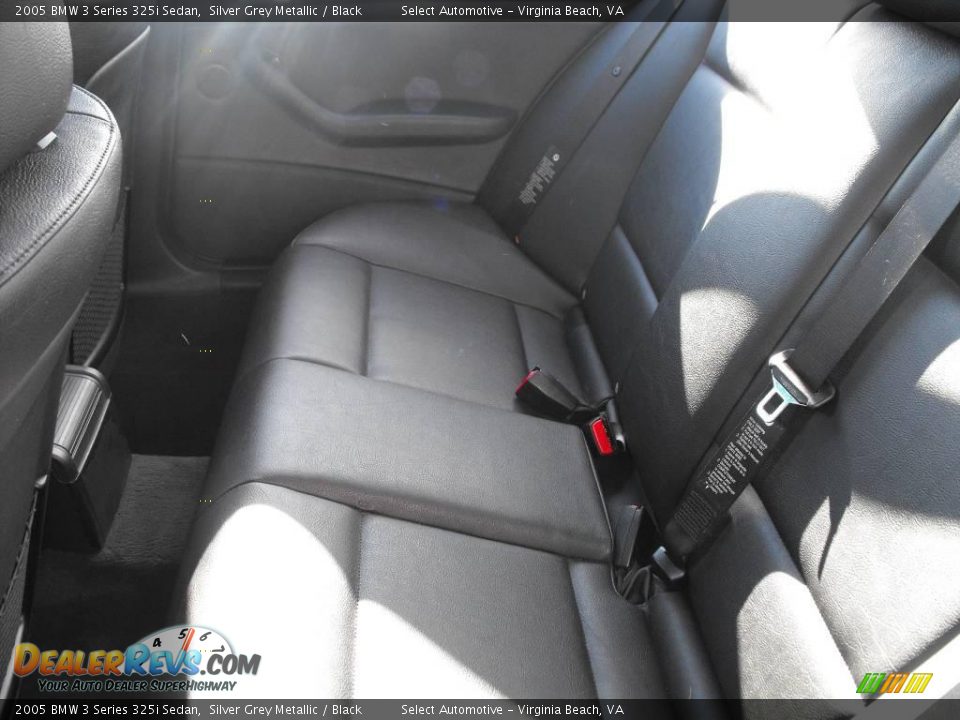 2005 BMW 3 Series 325i Sedan Silver Grey Metallic / Black Photo #15